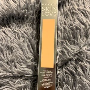 brand new in box BECCA foundation